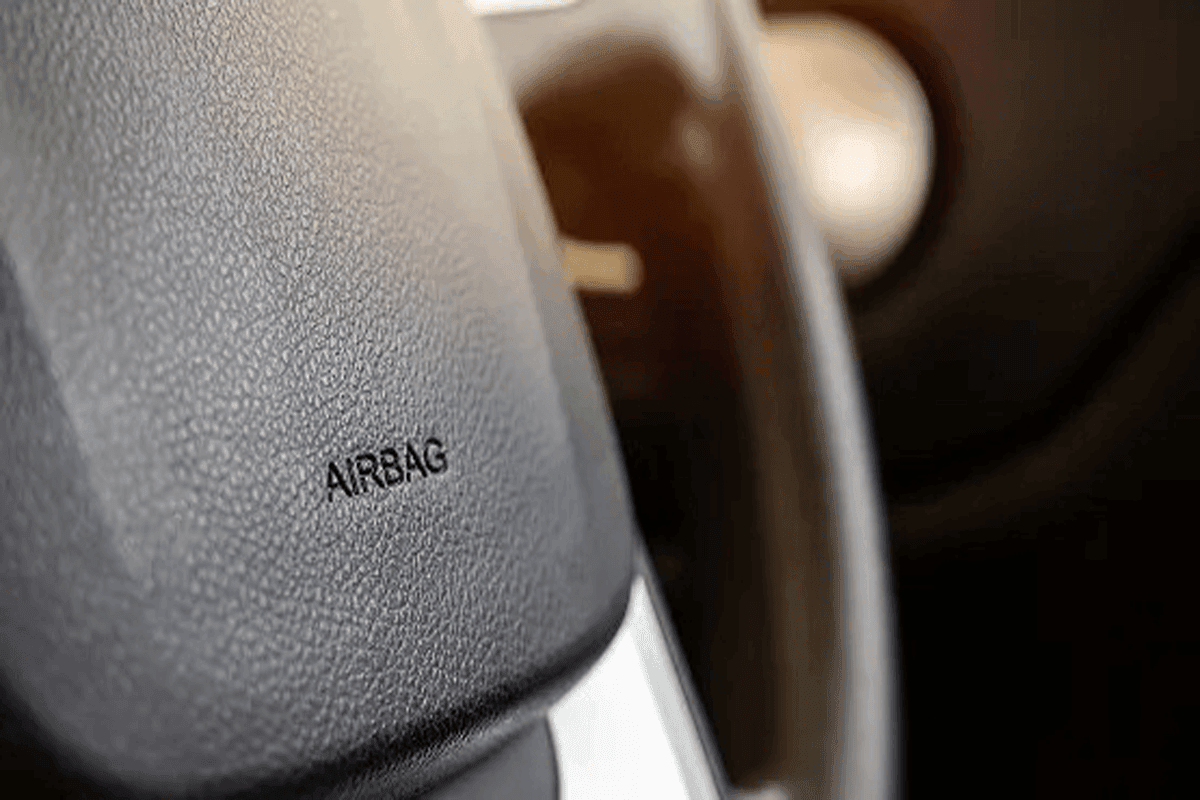 Dealership-level auto electrical and safety repair by Auto Airbag & Electrical Specialist.